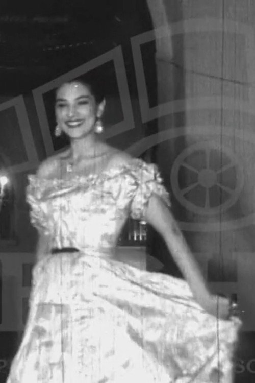 Afiche de La moda a través de los siglos